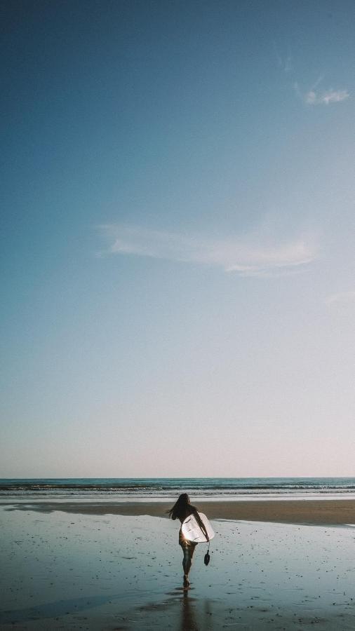 Mahara Caparica Surf Camp カパリカ エクステリア 写真